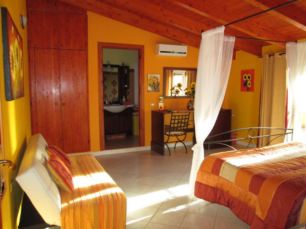 B&B Le Terrazze Isola Di S. Antioco SantʼAntìoco エクステリア 写真