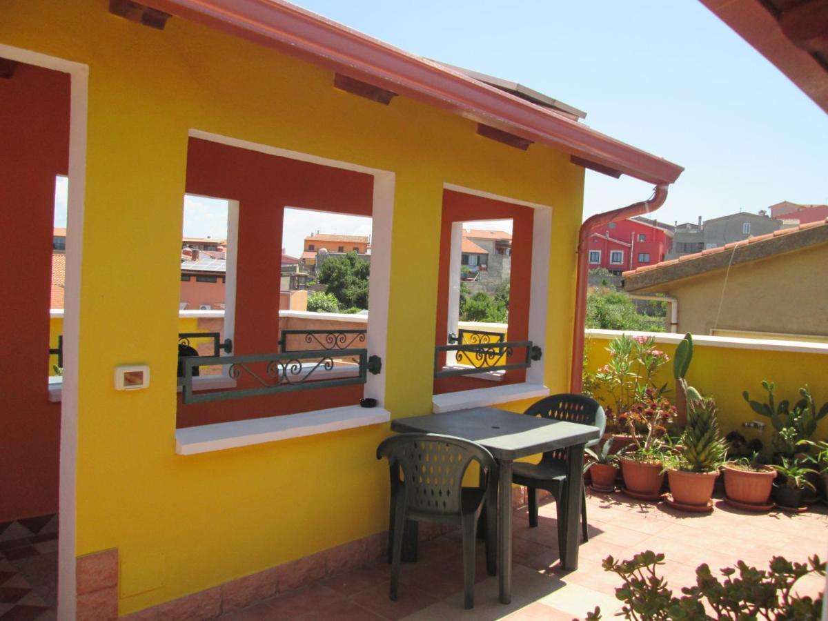B&B Le Terrazze Isola Di S. Antioco SantʼAntìoco エクステリア 写真