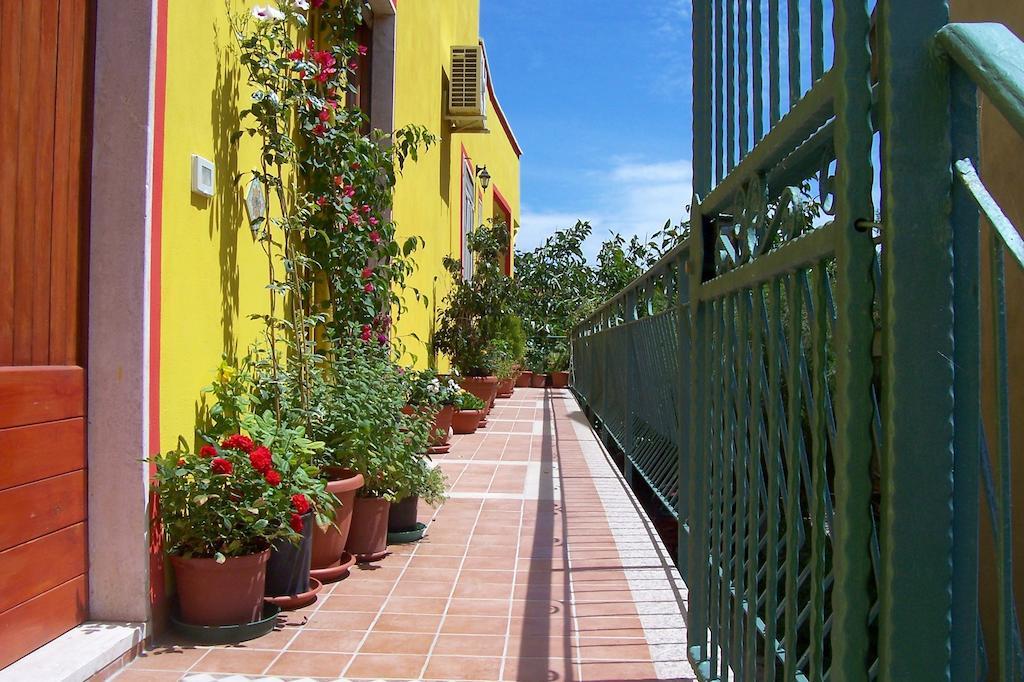 B&B Le Terrazze Isola Di S. Antioco SantʼAntìoco エクステリア 写真