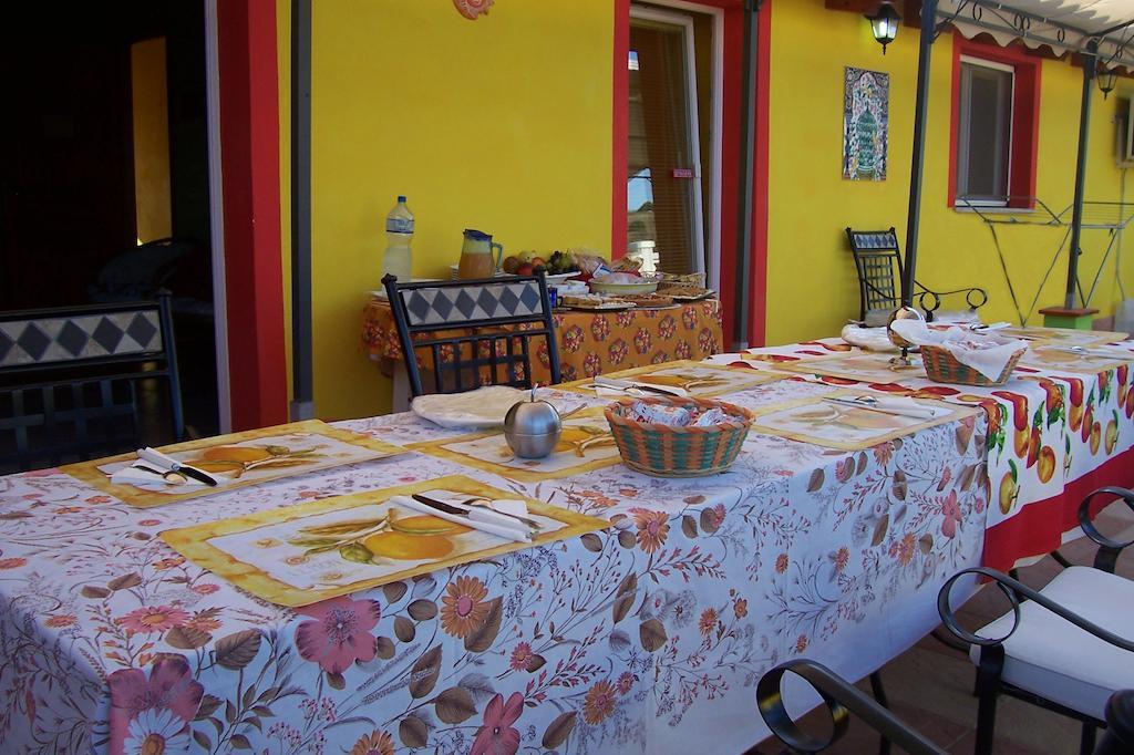 B&B Le Terrazze Isola Di S. Antioco SantʼAntìoco エクステリア 写真