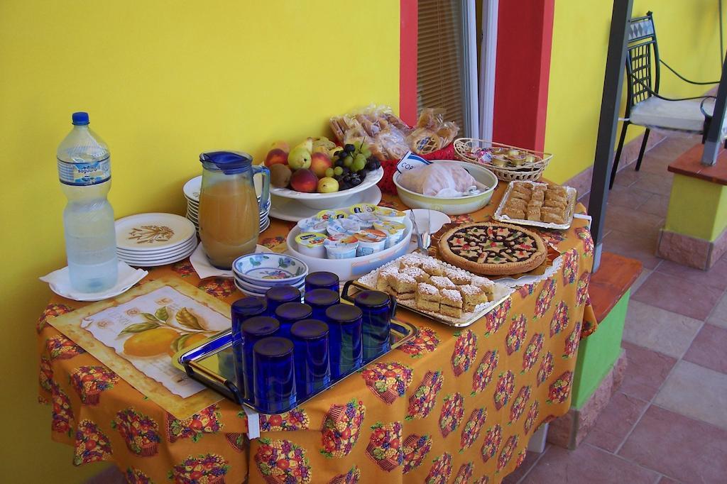 B&B Le Terrazze Isola Di S. Antioco SantʼAntìoco エクステリア 写真